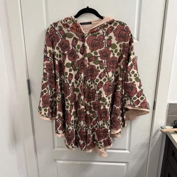 Wildfox rose print hooded button up poncho top size small - Picture 1 of 4